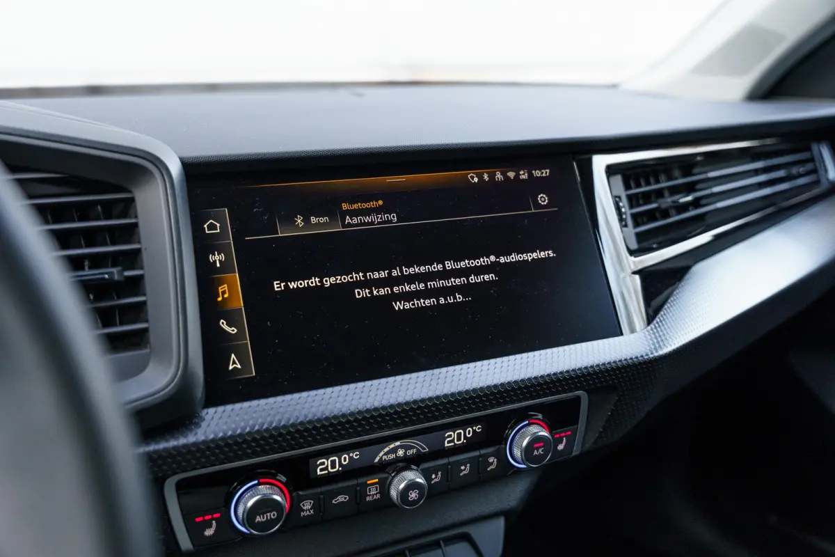 30 TFSI 115pk S tronic Edition | Smartphone Interface | Stoelverwarming | 17" Velgen | PDC | Clima | LED Verlichting |