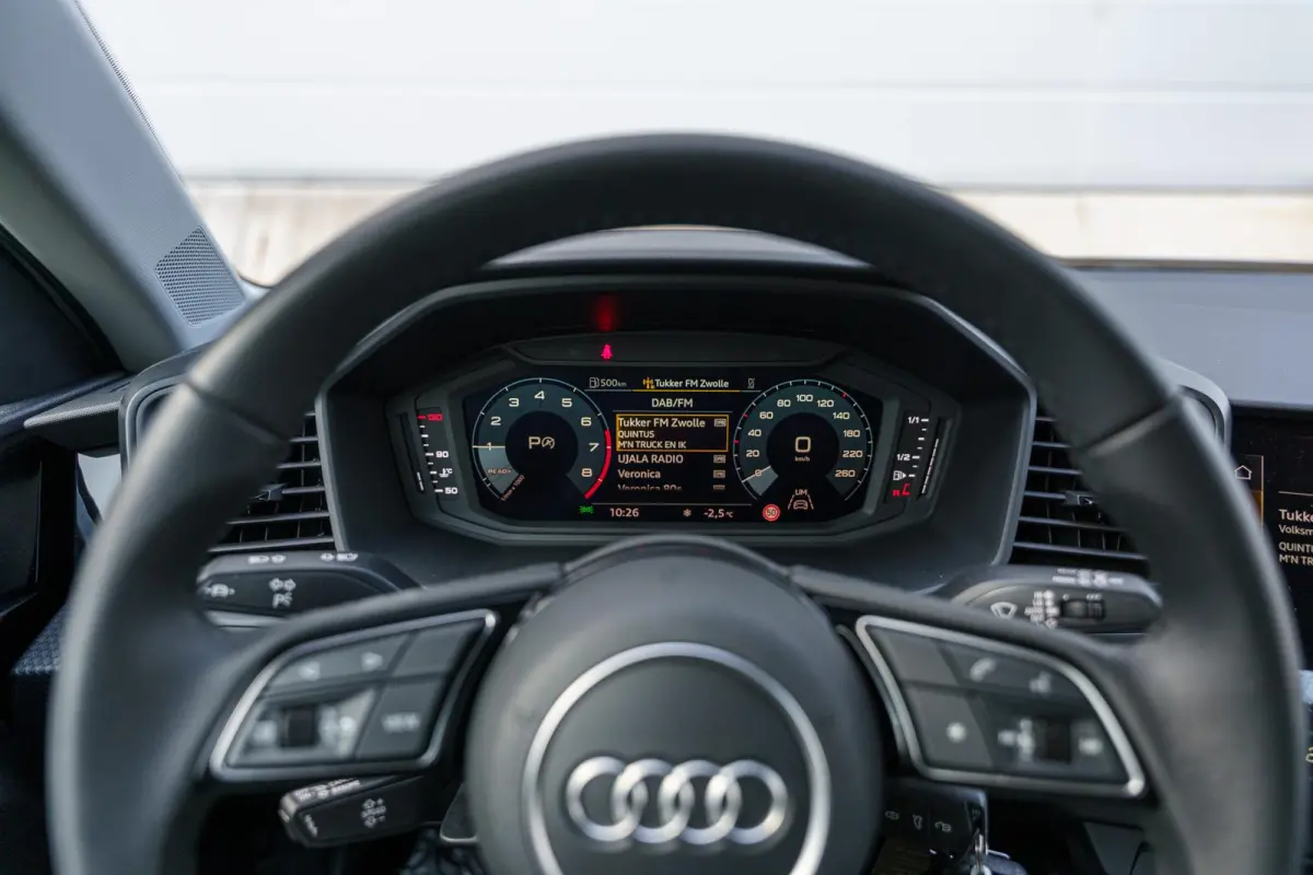 30 TFSI 115pk S tronic Edition | Smartphone Interface | Stoelverwarming | 17" Velgen | PDC | Clima | LED Verlichting |