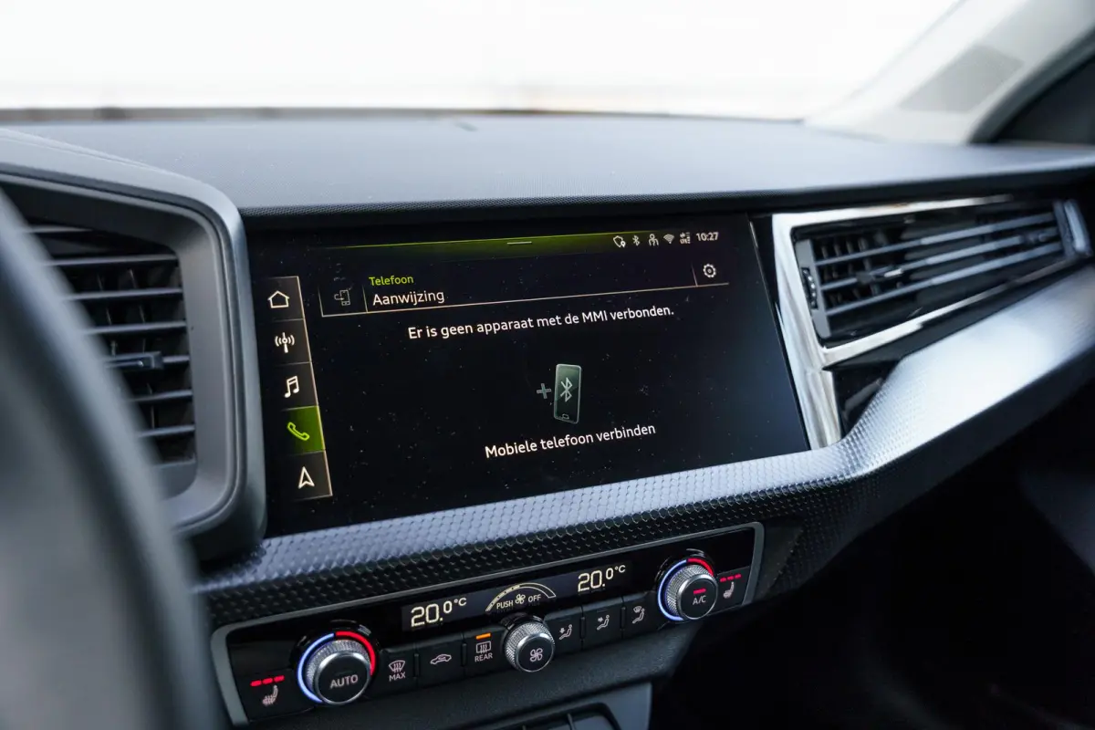 30 TFSI 115pk S tronic Edition | Smartphone Interface | Stoelverwarming | 17" Velgen | PDC | Clima | LED Verlichting |