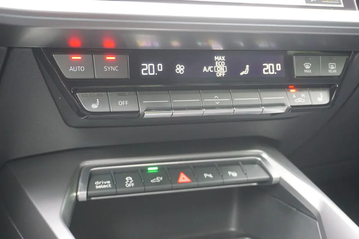 45 TFSIe 245pk PHEV S edition Competition | SoH 92% | Panoramadak | Keyless | Camera | Matrix | Navigatie | Stoelverwarming