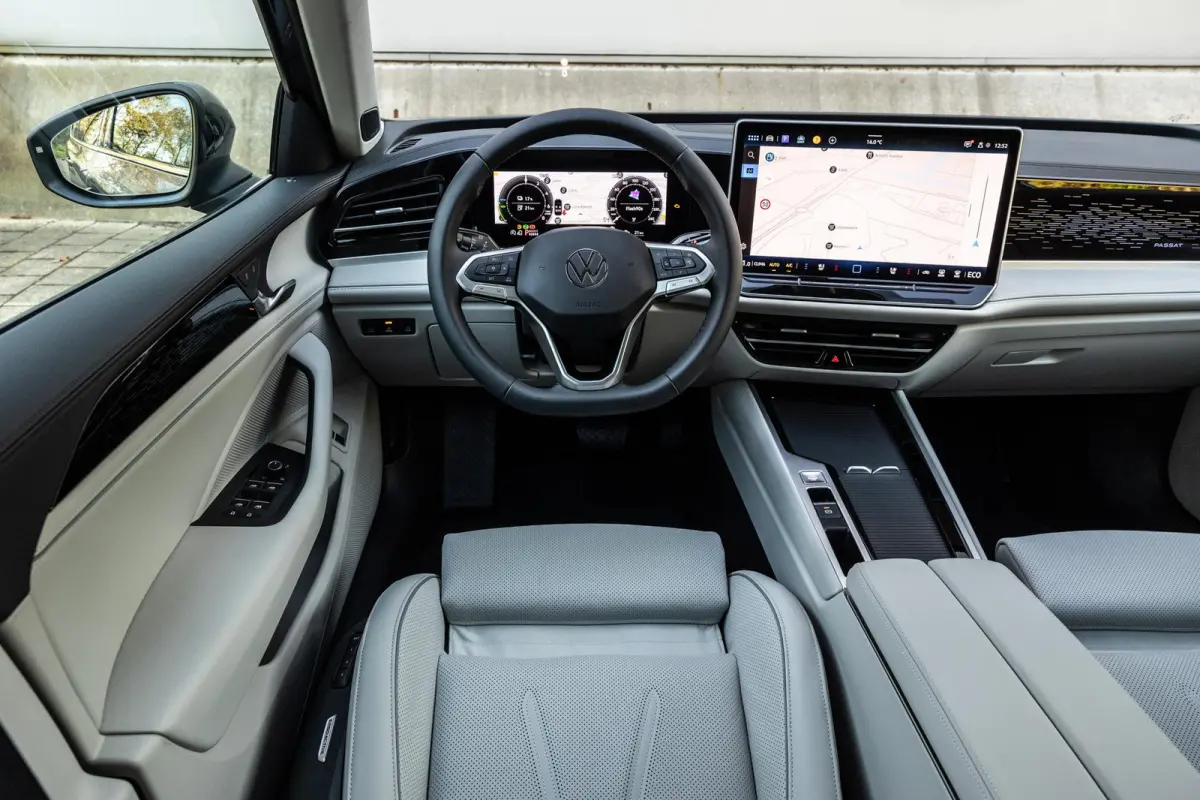1.5 eHybrid 204pk DSG Elegance Business | Panoramadak | Trekhaak | Massage | Harman Kardon