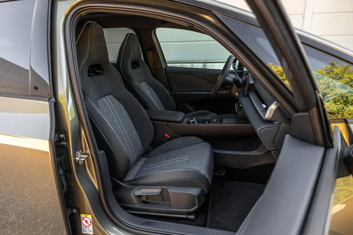 Style 190pk 58 kWh | LMV 20'' | Panoramadak