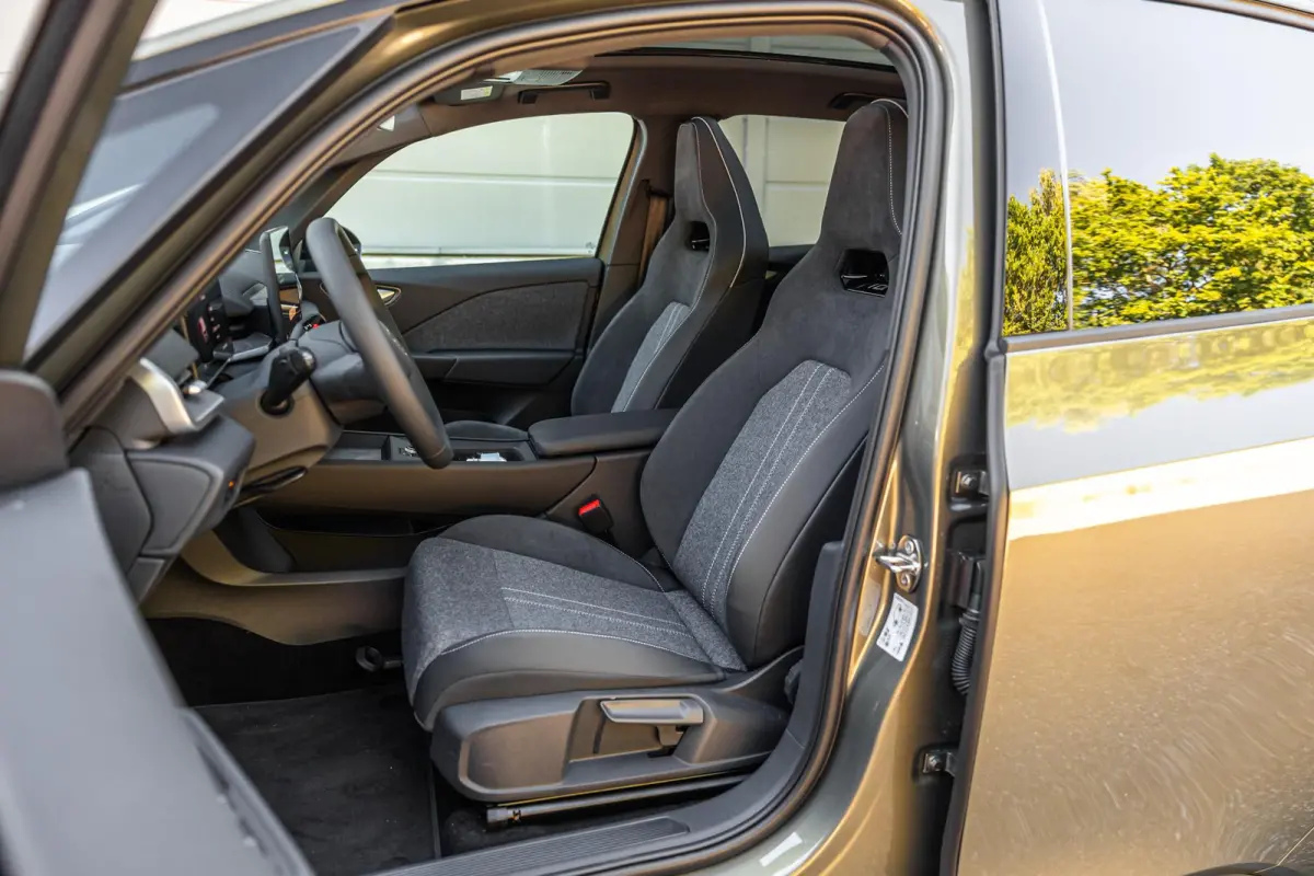 Style 190pk 58 kWh | LMV 20'' | Panoramadak