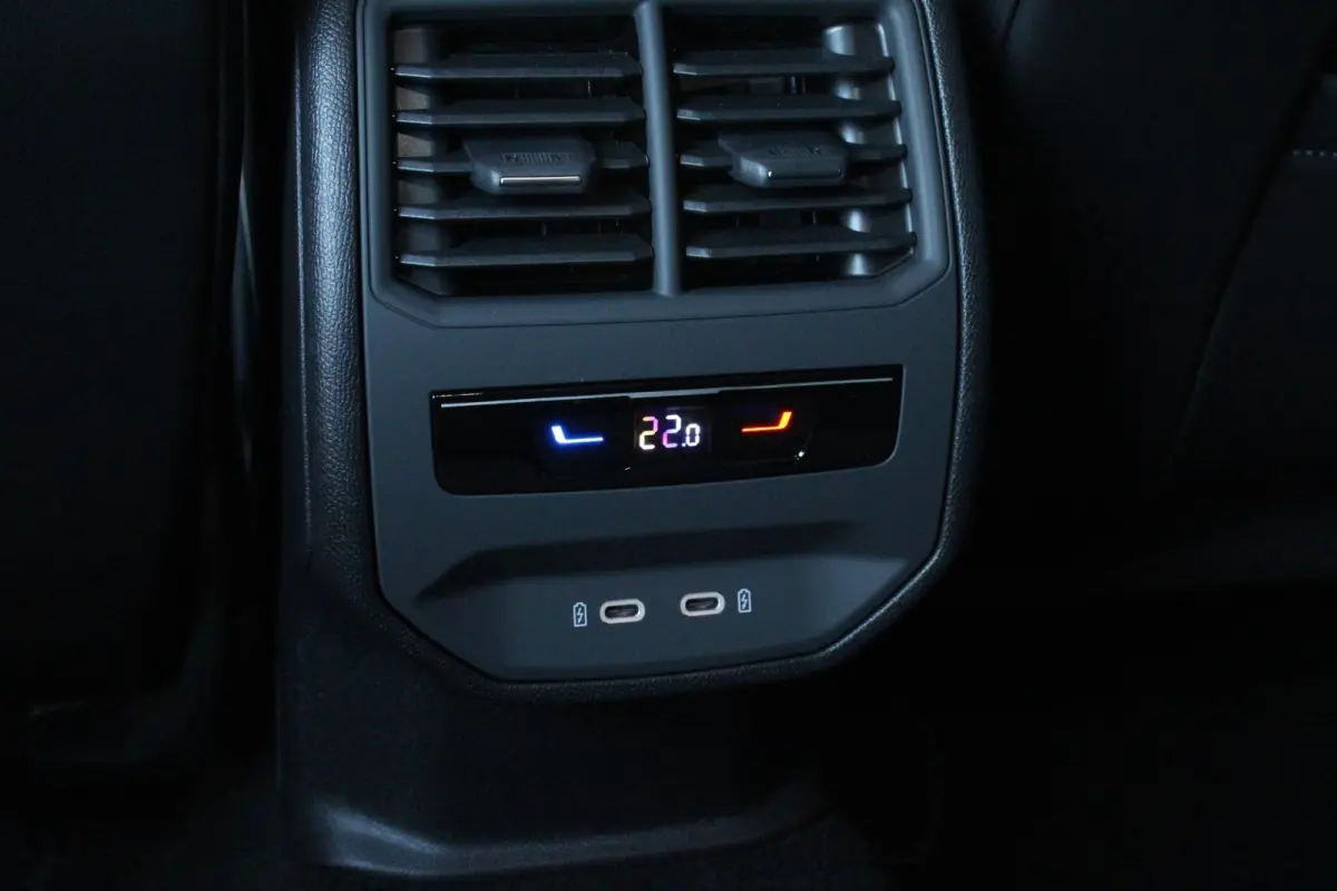 1.5 TSI 204pk e-Hybrid FR PHEV First Edition | 18" Velgen
