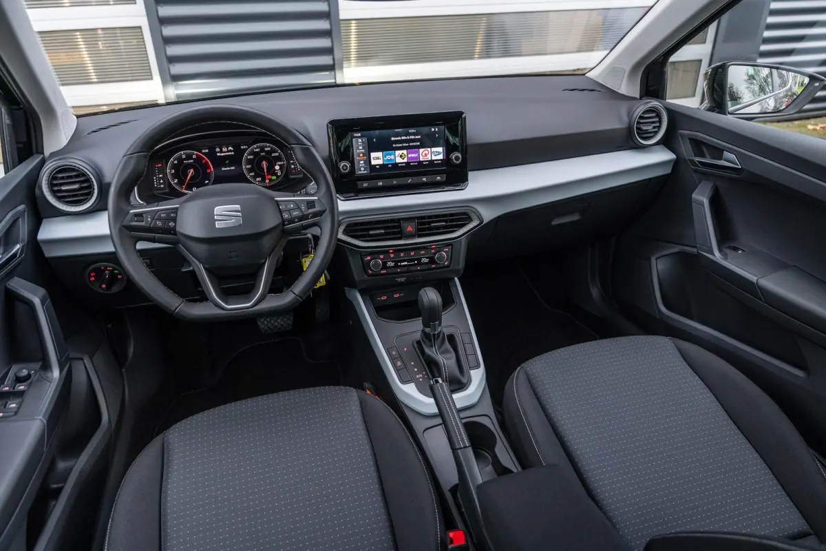 1.0 EcoTSI 115pk DSG Style Business Connect | Apple Carplay/Android Auto | Stoelverwarming
