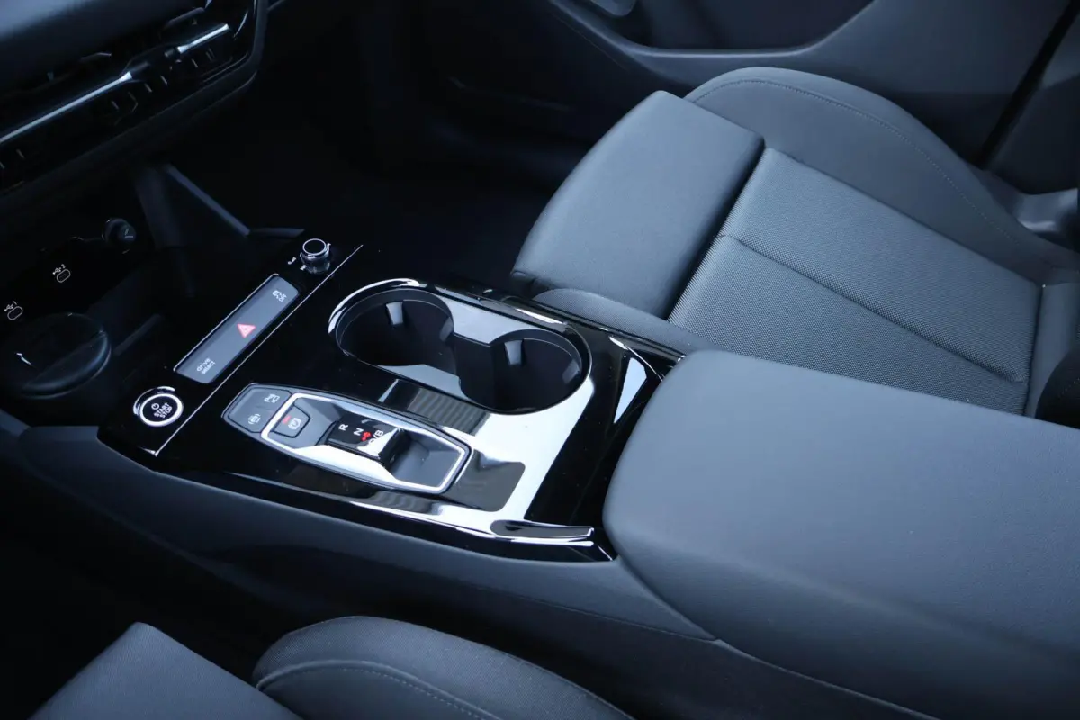 252pk Launch Edition 83 kWh | Tech Pakket | Sportstoelen