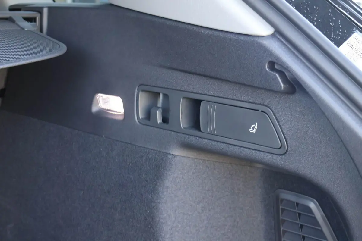 252pk Launch Edition 83 kWh | Tech Pakket | Sportstoelen
