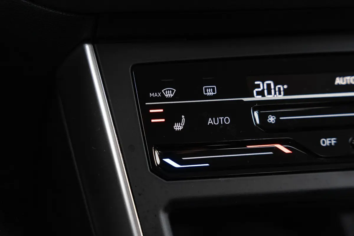 1.0 TSI 110pk DSG Life Business | Trekhaak Afneembaar | Stoelverwarming | Aple Carplay & Android Auto