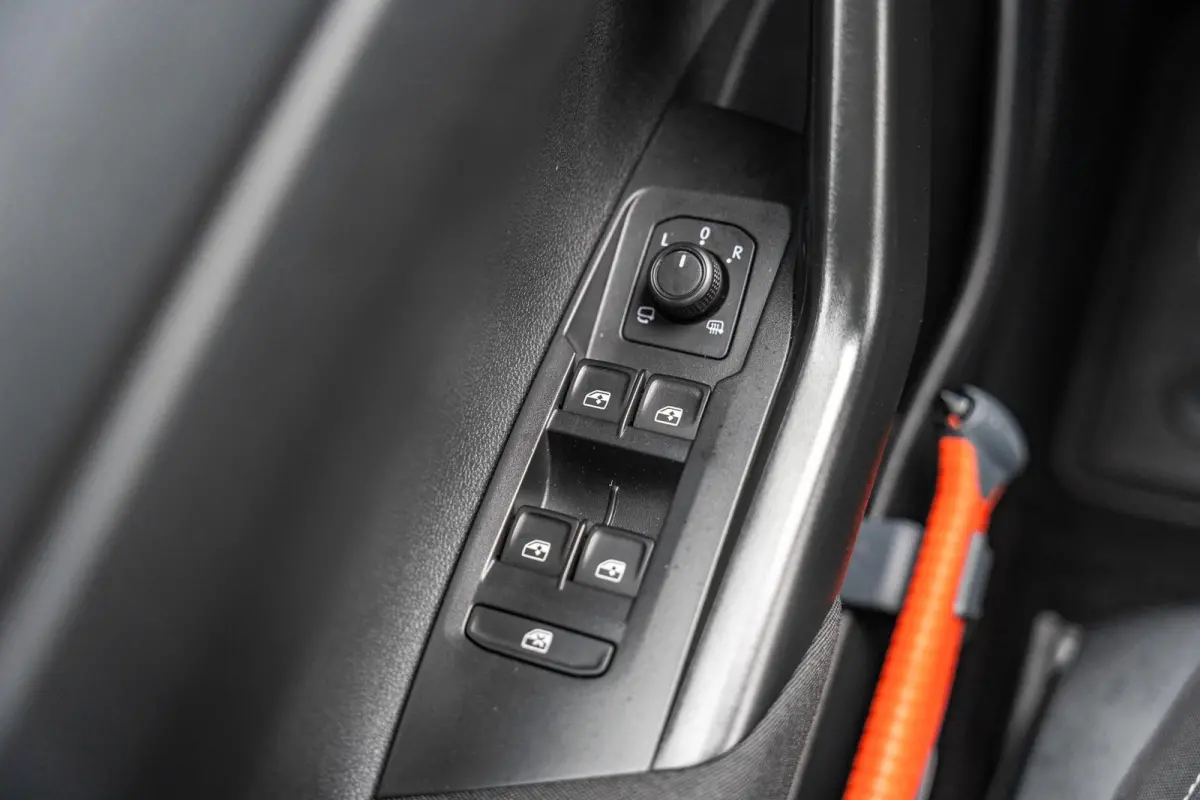 1.0 TSI 110pk DSG Life Business | Trekhaak Afneembaar | Stoelverwarming | Aple Carplay & Android Auto