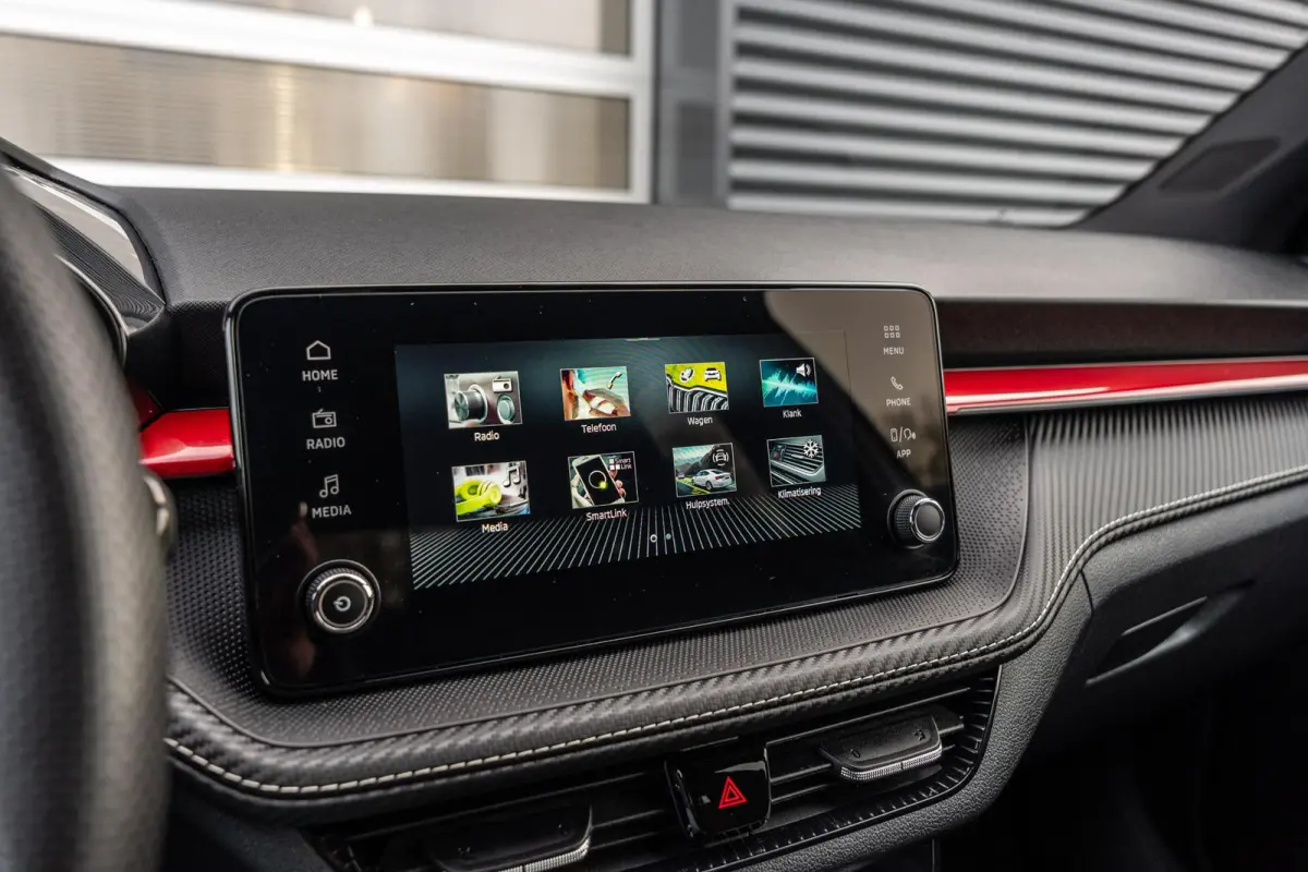 1.0 TSI 115pk DSG Monte Carlo | Voorstoelen Verwarmd | Apple Carplay/ Android Auto | Camera Achter | Cruise Control Adaptief