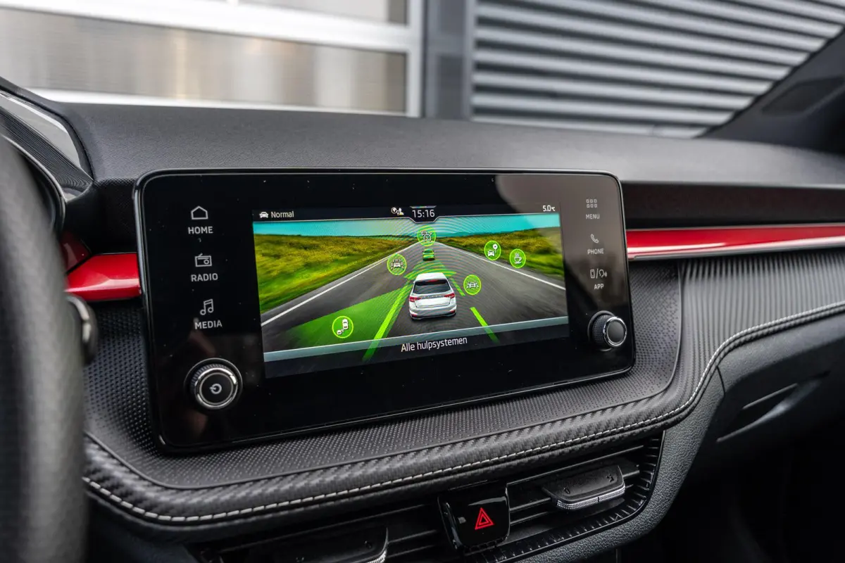 1.0 TSI 115pk DSG Monte Carlo | Voorstoelen Verwarmd | Apple Carplay/ Android Auto | Camera Achter | Cruise Control Adaptief
