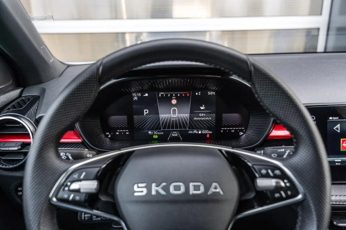 1.0 TSI 115pk DSG Monte Carlo | Voorstoelen Verwarmd | Apple Carplay/ Android Auto | Camera Achter | Cruise Control Adaptief