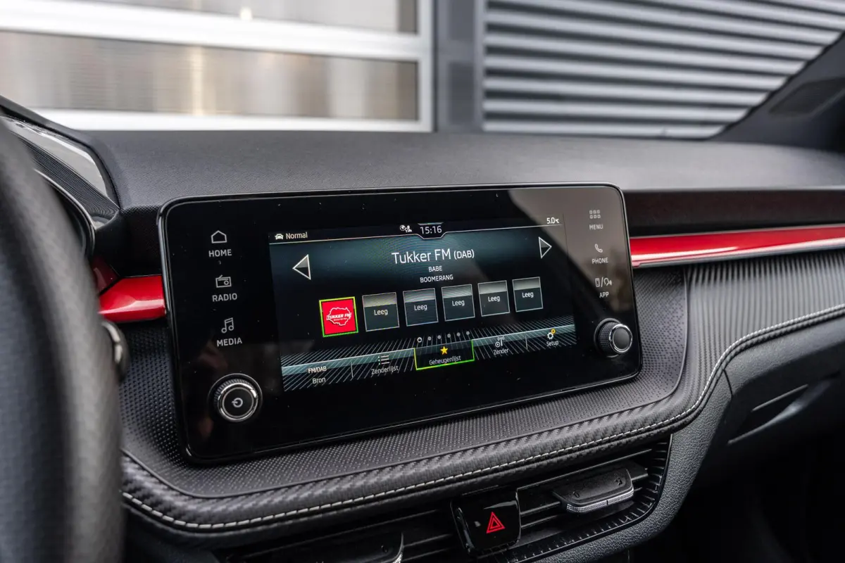 1.0 TSI 115pk DSG Monte Carlo | Voorstoelen Verwarmd | Apple Carplay/ Android Auto | Camera Achter | Cruise Control Adaptief