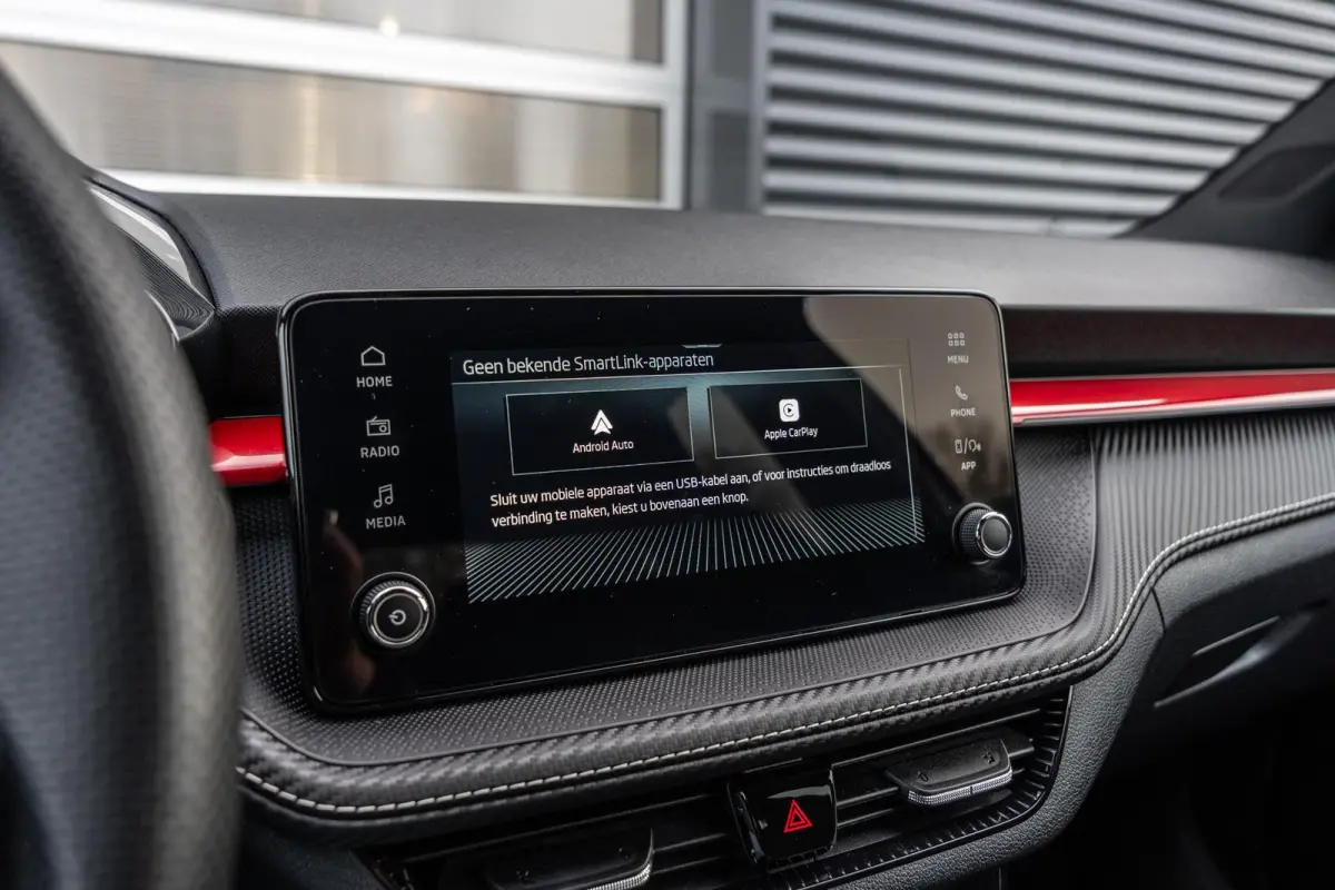 1.0 TSI 115pk DSG Monte Carlo | Voorstoelen Verwarmd | Apple Carplay/ Android Auto | Camera Achter | Cruise Control Adaptief