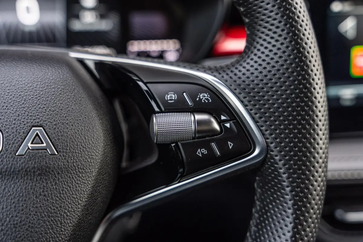 1.0 TSI 115pk DSG Monte Carlo | Voorstoelen Verwarmd | Apple Carplay/ Android Auto | Camera Achter | Cruise Control Adaptief