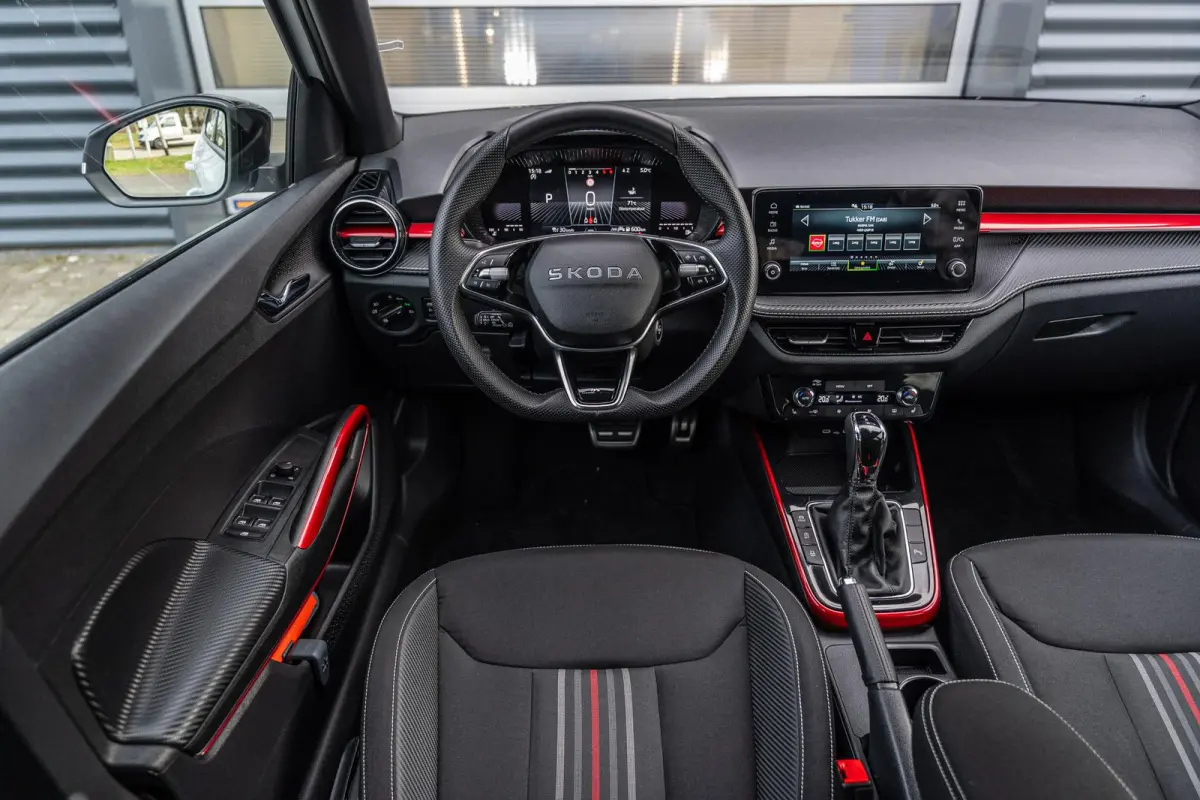 1.0 TSI 115pk DSG Monte Carlo | Voorstoelen Verwarmd | Apple Carplay/ Android Auto | Camera Achter | Cruise Control Adaptief