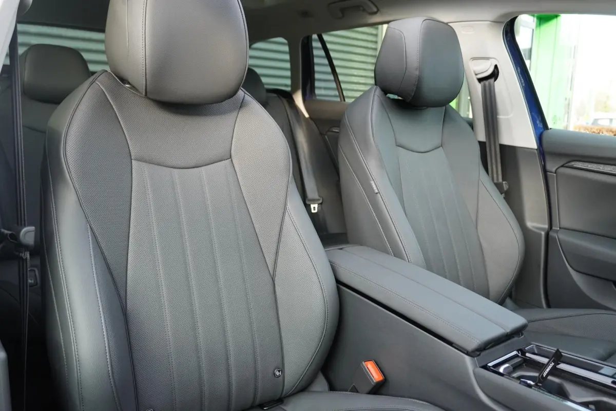 1.5 TSI 204pk PHEV Business Edition | Winter Pakket | 19" Velgen