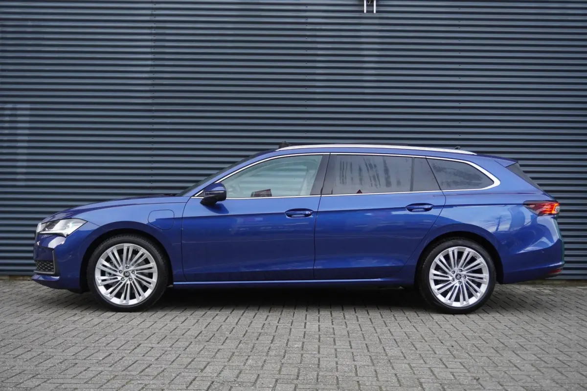 1.5 TSI 204pk PHEV Business Edition | Winter Pakket | 19" Velgen