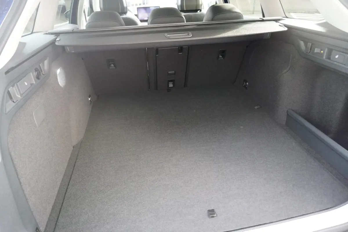 1.5 TSI 204pk PHEV Business Edition | Winter Pakket | 19" Velgen