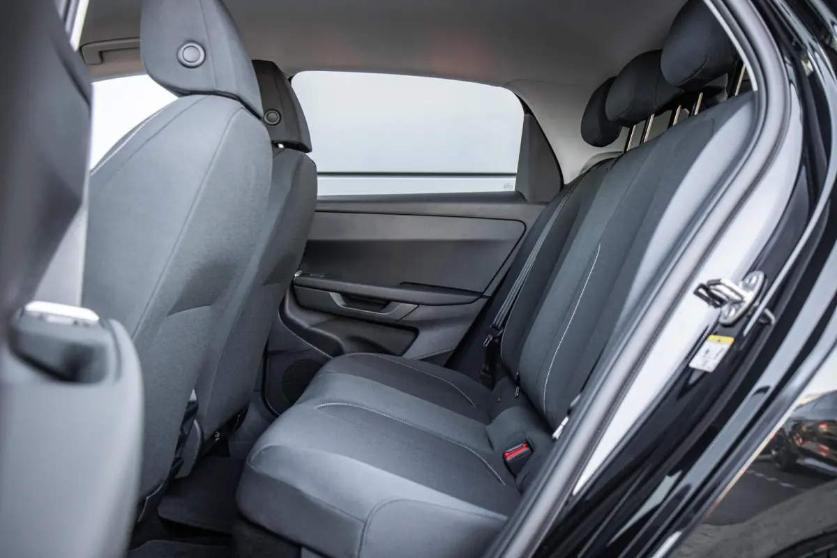 211pk Life First Edition 52 kWh | 18" Velgen | Comfort Pakket