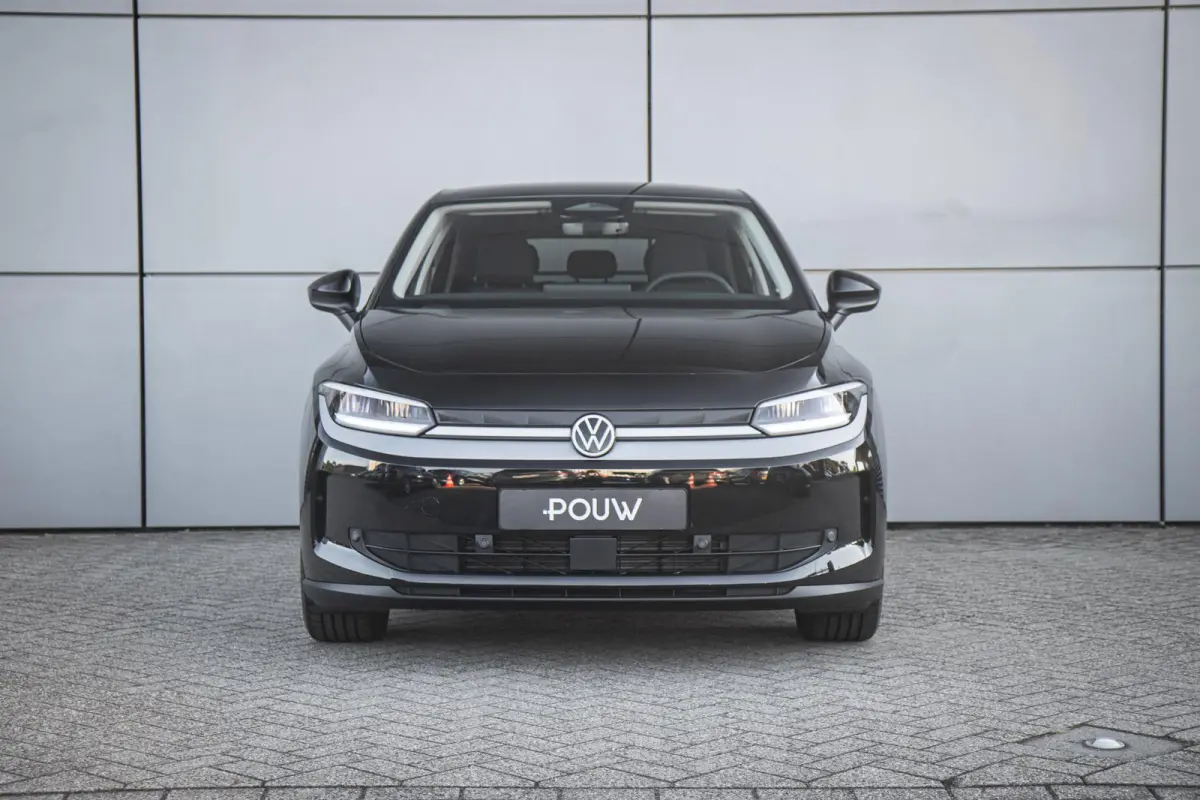 211pk Life First Edition 52 kWh | 18" Velgen | Comfort Pakket