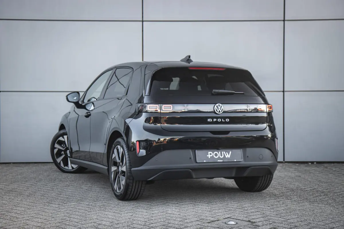211pk Life First Edition 52 kWh | 18" Velgen | Comfort Pakket