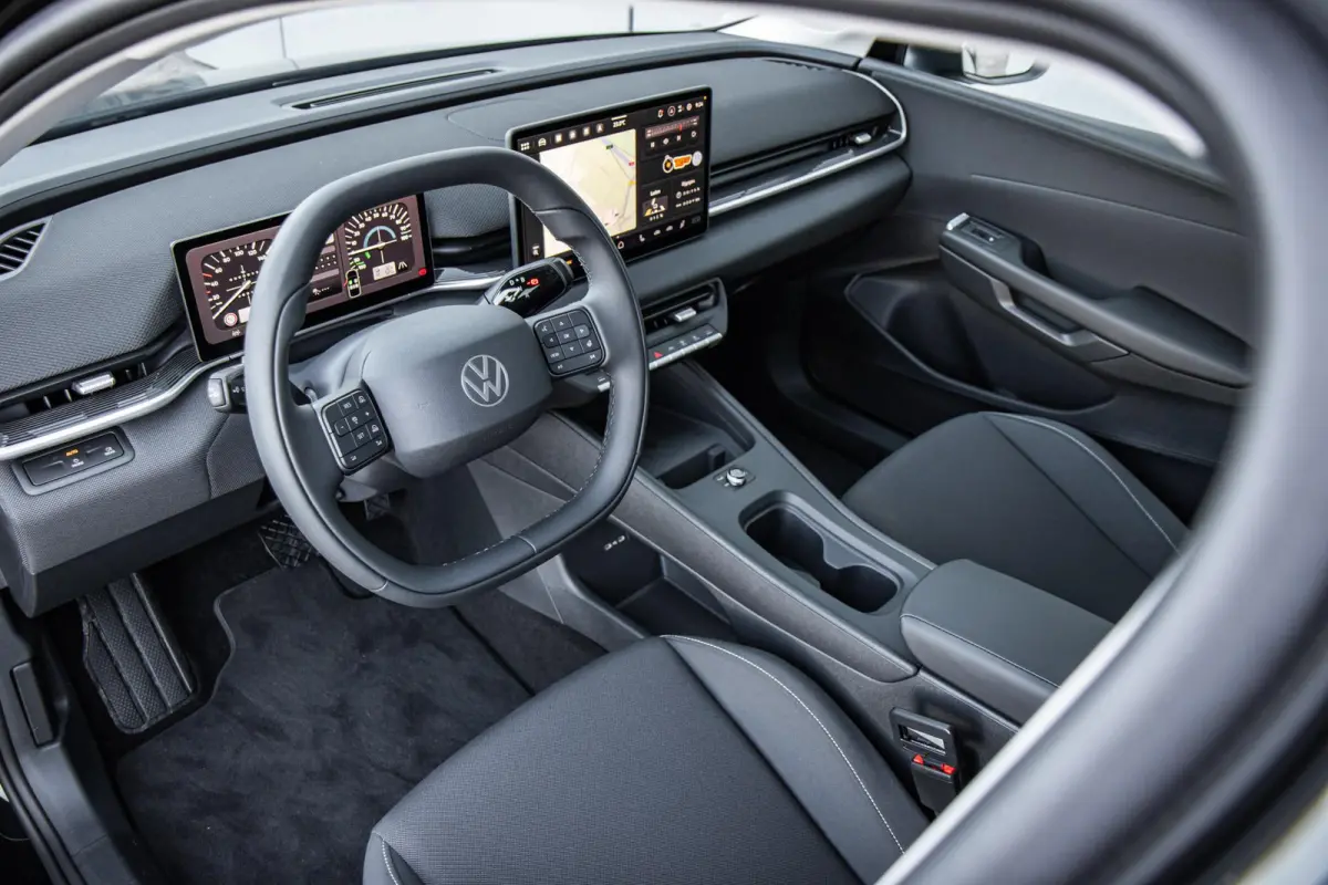 211pk Life First Edition 52 kWh | 18" Velgen | Comfort Pakket