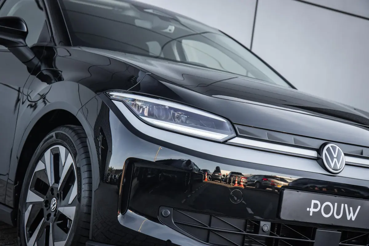 211pk Life First Edition 52 kWh | 18" Velgen | Comfort Pakket