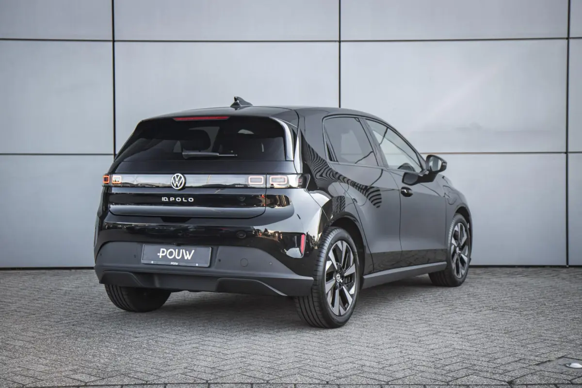 211pk Life First Edition 52 kWh | 18" Velgen | Comfort Pakket