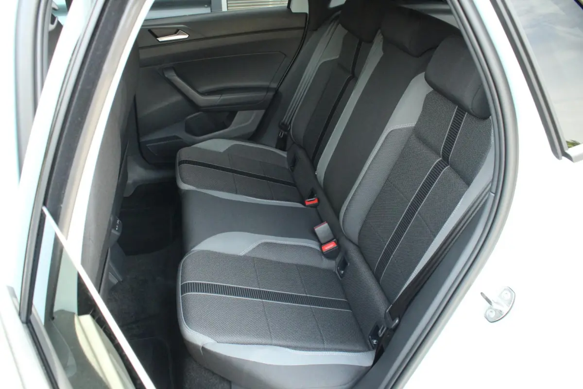 1.0 TSI 95pk DSG 50 Edition | Panoramadak | Stoelverwarming