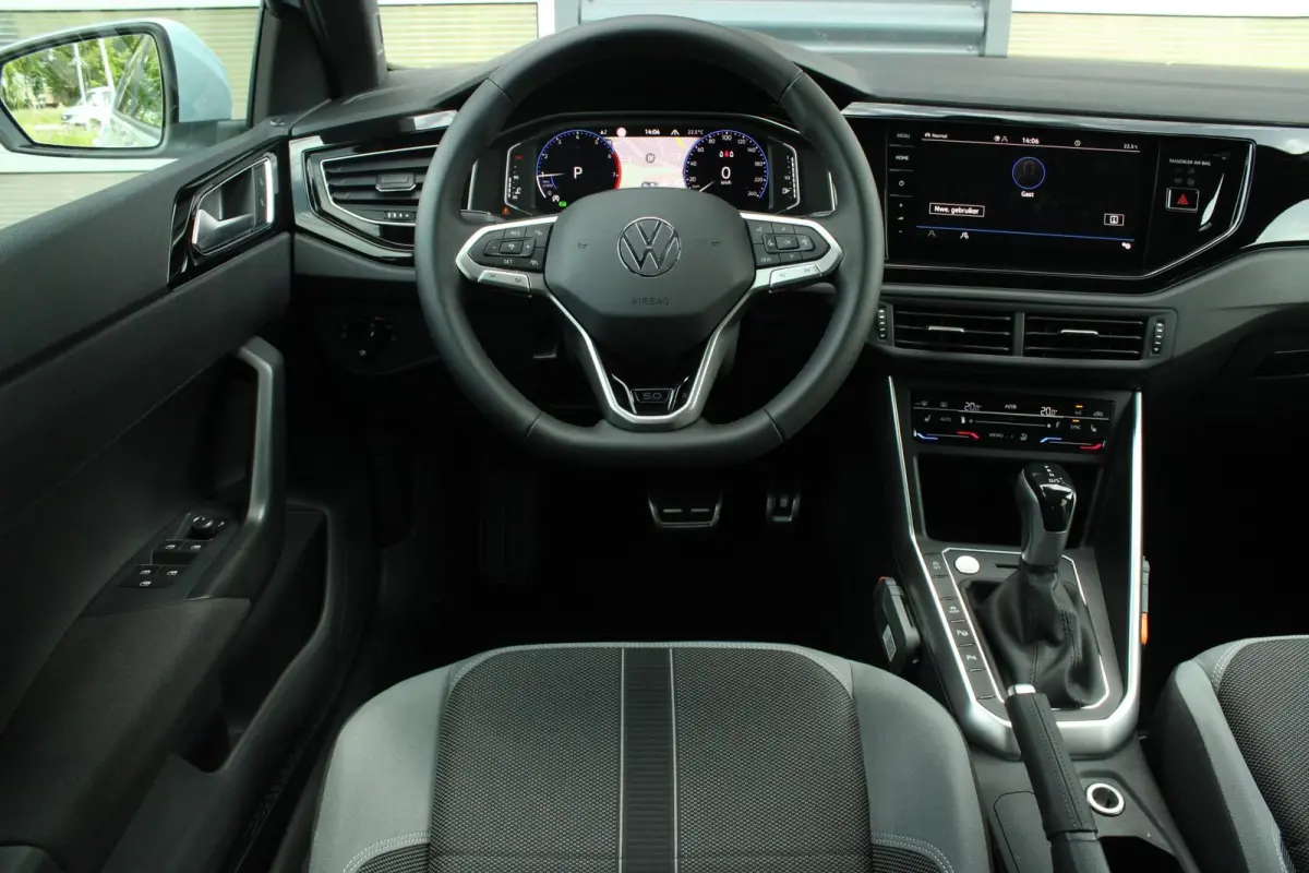 1.0 TSI 95pk DSG 50 Edition | Panoramadak | Stoelverwarming