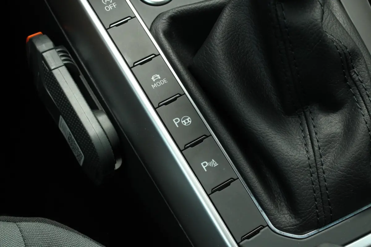 1.0 TSI 95pk DSG 50 Edition | Panoramadak | Stoelverwarming