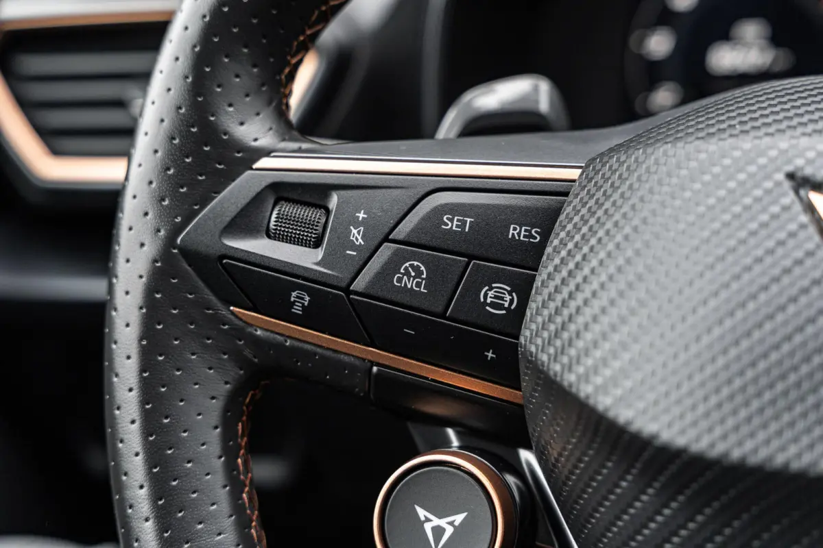 1.5 TSI e-Hybrid 204pk Business | SoH 100% | Panoramadak | Bestuurdersstoel Elekt. | Keyless Entry | Sennheiser Audio | Elektr. Achterklep |