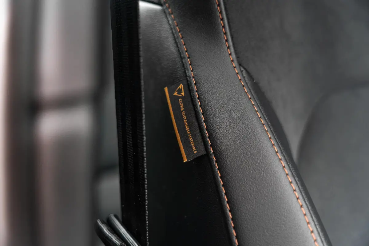 1.5 TSI e-Hybrid 204pk Business | SoH 100% | Panoramadak | Bestuurdersstoel Elekt. | Keyless Entry | Sennheiser Audio | Elektr. Achterklep |