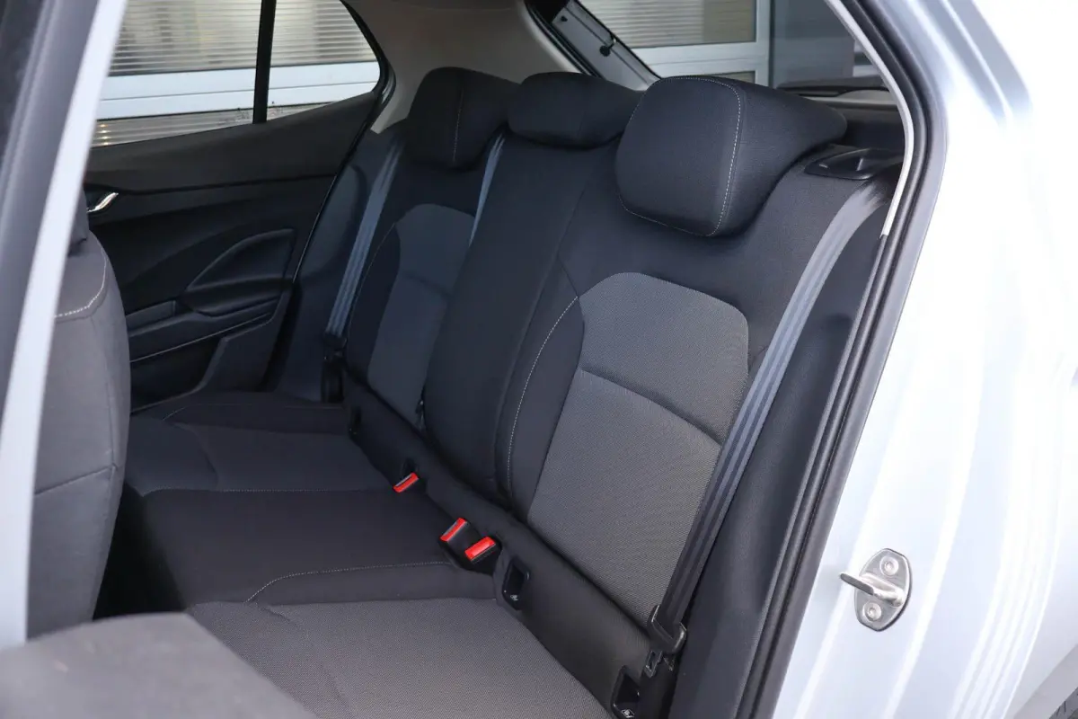 1.0 TSI 95pk Business Edition | Camera | Cruise Control | Android Auto / Apple CarPlay | Verwarmbare Voorstoelen