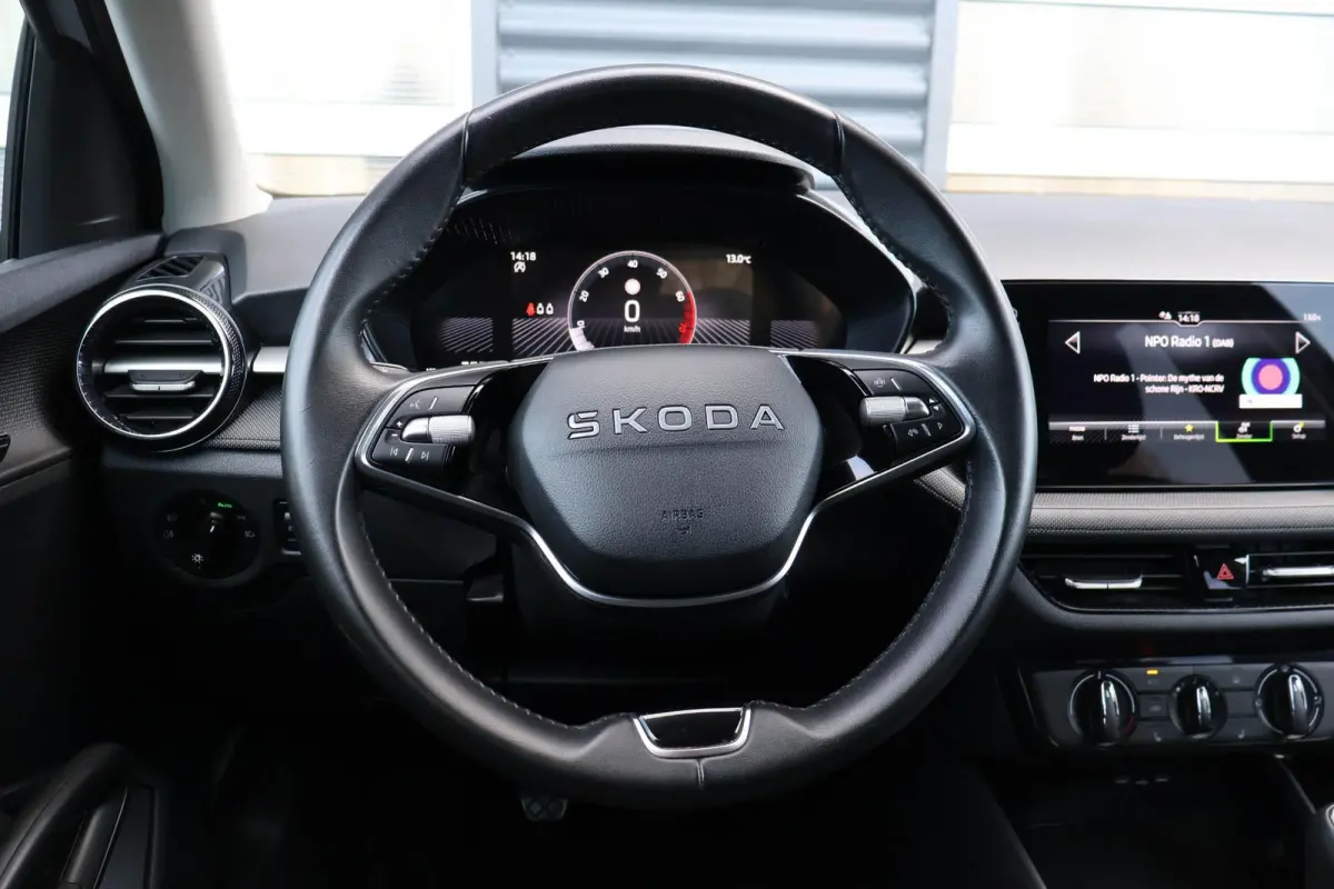 1.0 TSI 95pk Business Edition | Camera | Cruise Control | Android Auto / Apple CarPlay | Verwarmbare Voorstoelen