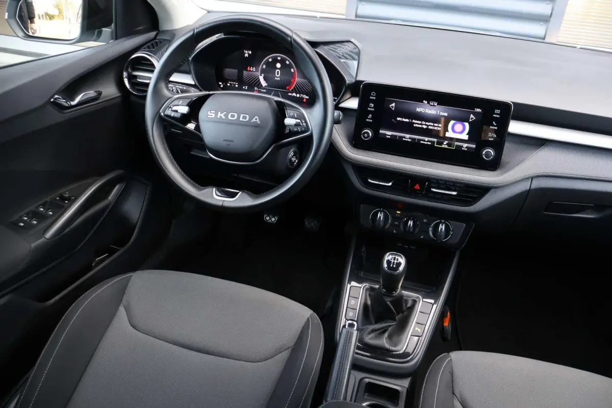 1.0 TSI 95pk Business Edition | Camera | Cruise Control | Android Auto / Apple CarPlay | Verwarmbare Voorstoelen