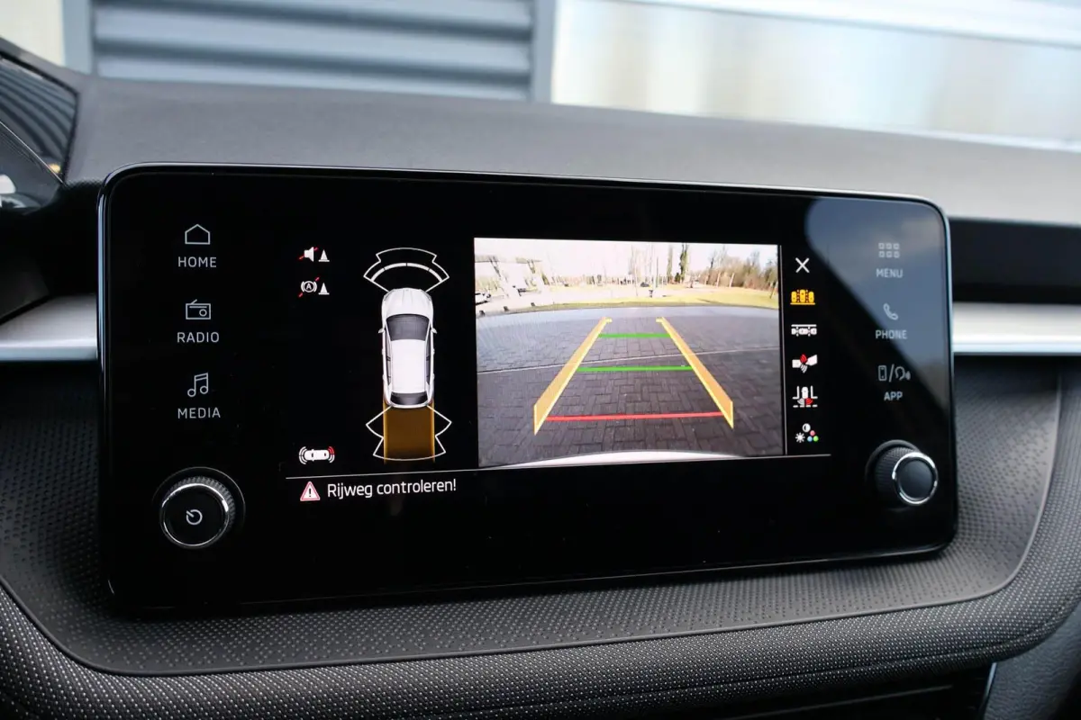 1.0 TSI 95pk Business Edition | Camera | Cruise Control | Android Auto / Apple CarPlay | Verwarmbare Voorstoelen