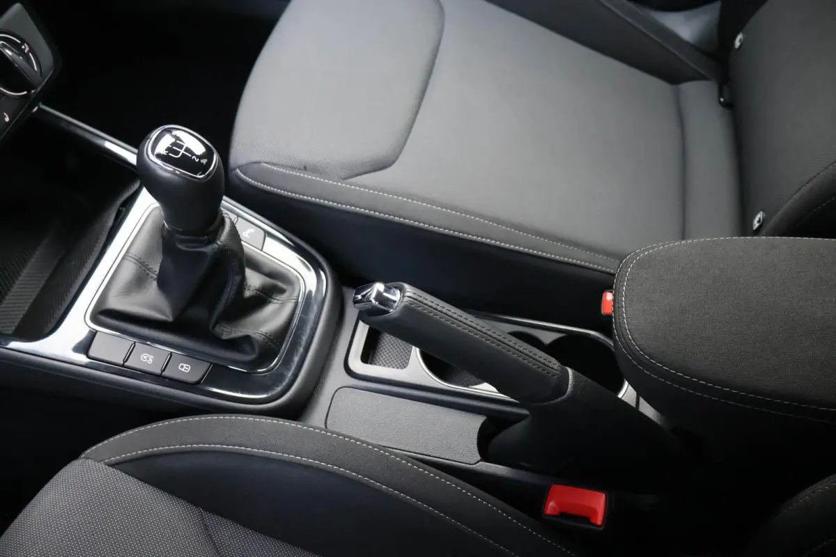 1.0 TSI 95pk Business Edition | Camera Achter | Stoelverwarming | Parkeersensoren Voor / Achter | Apple CarPlay/ Android Auto | Keyless