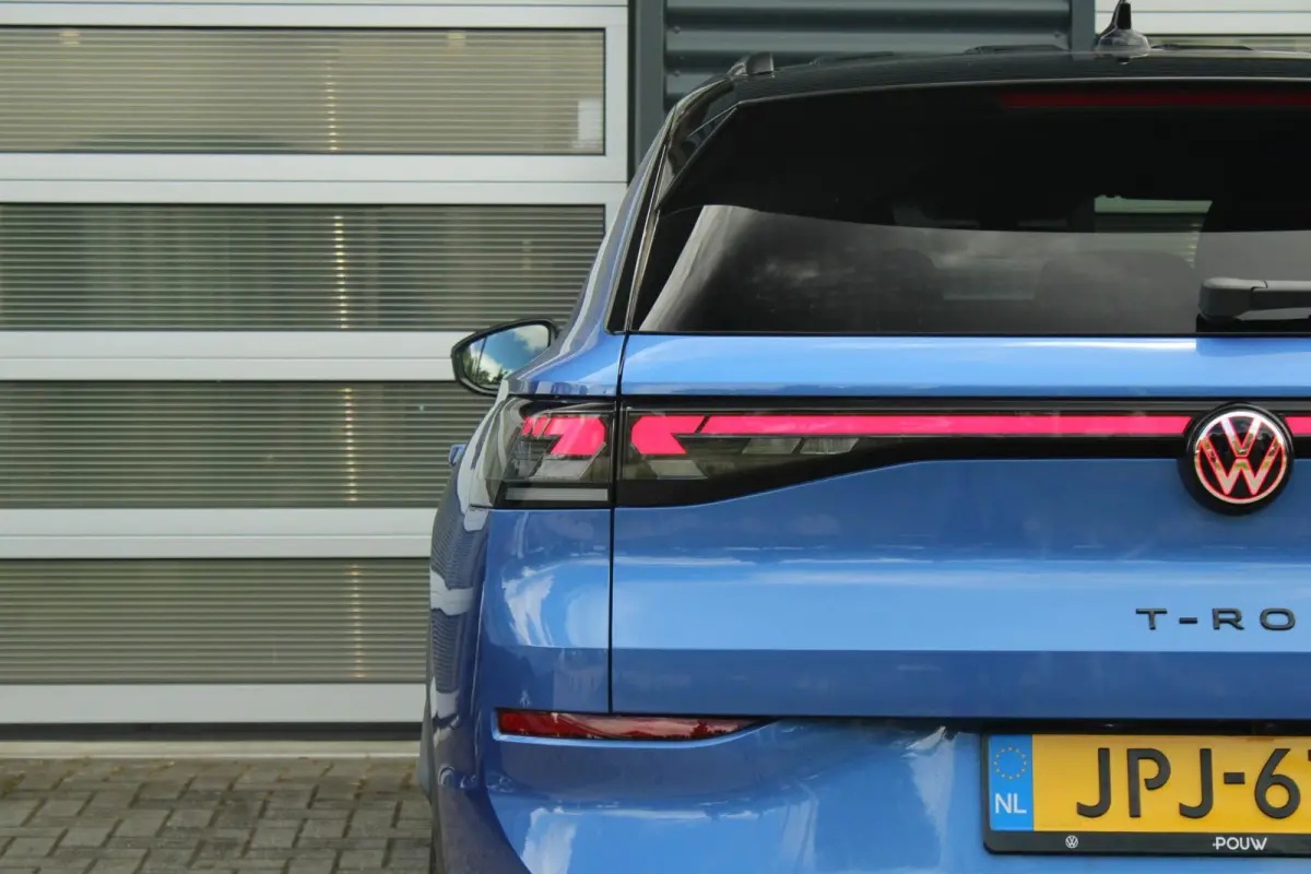 1.5 eTSI 150pk DSG R-Line First Edition | Head-up | 20" Velgen | Rondomzicht Camera