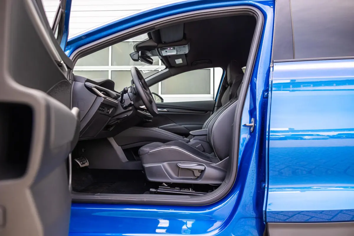 85 286pk Sportline | Business Upgrade Plus | 21" Velgen
