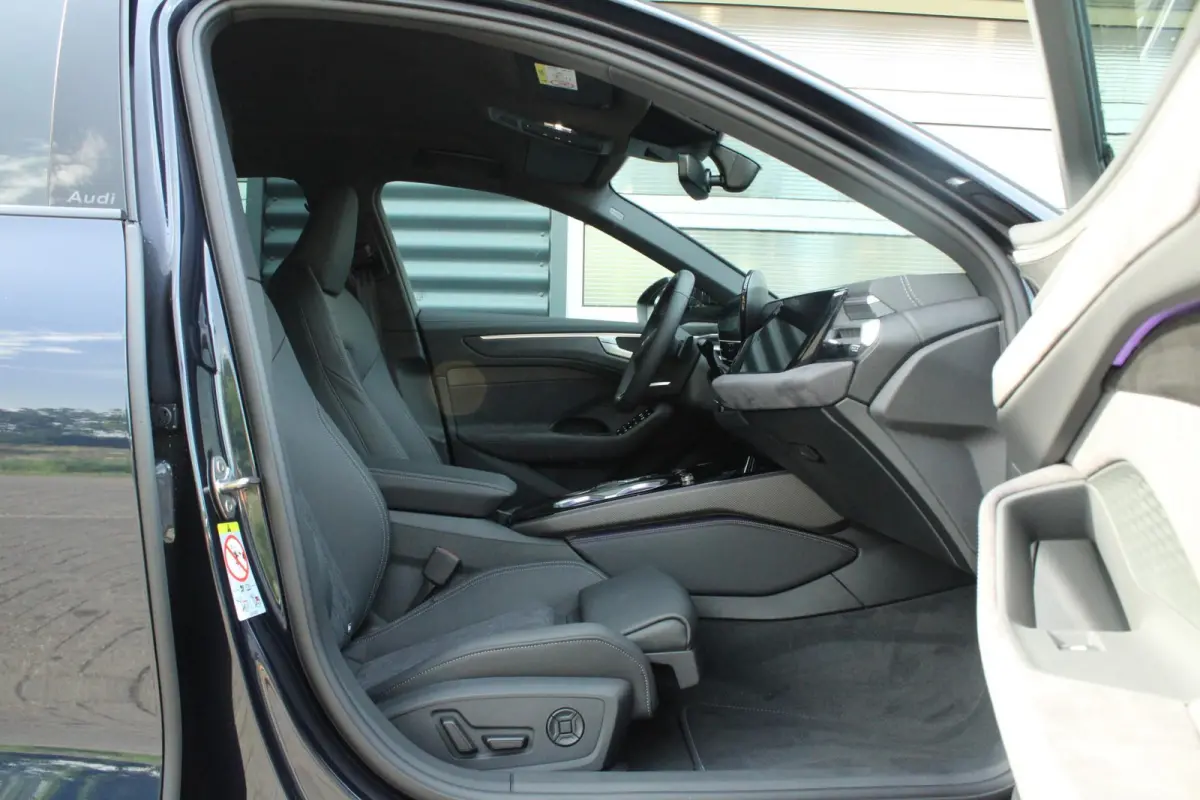 2.0 e-hybrid 299pk quattro S Edition | Achterasbesturing | 21" Velgen