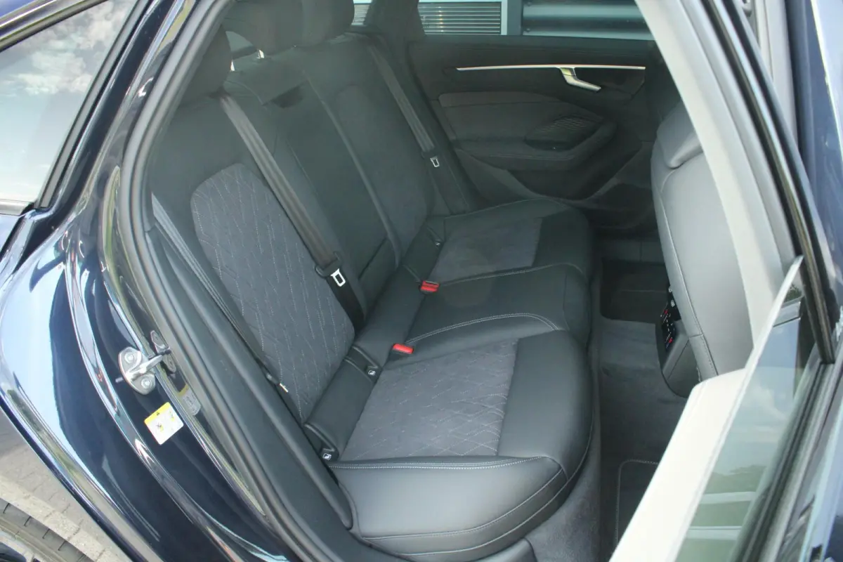 2.0 e-hybrid 299pk quattro S Edition | Achterasbesturing | 21" Velgen