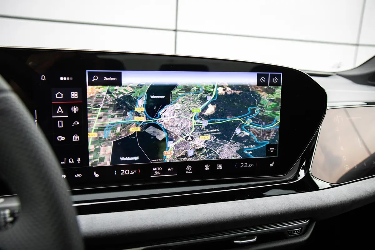 2.0 e-hybrid 299pk quattro Edition One | S-Line In- & Exterieur | 21"  Velgen