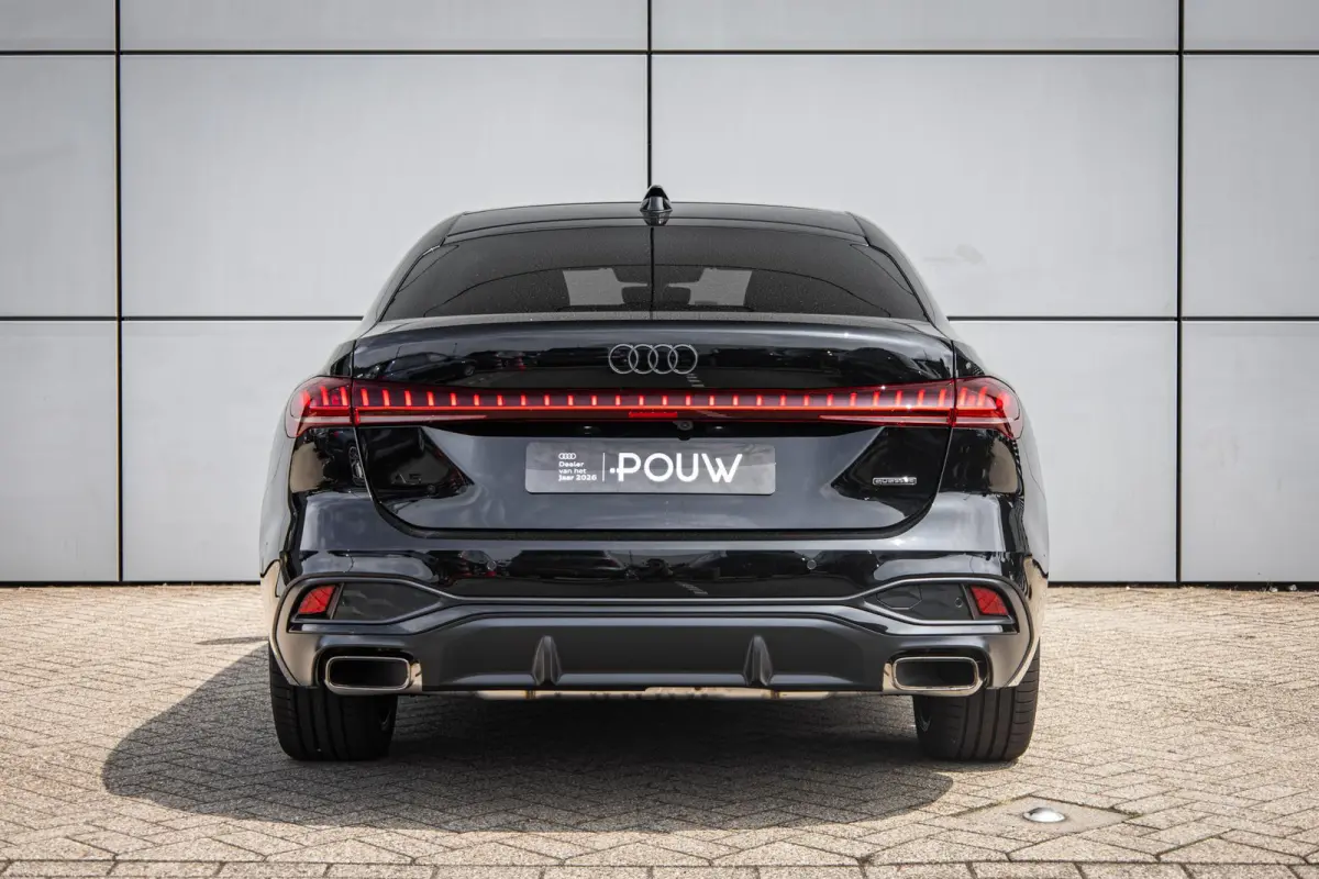 Limousine 2.0 367pk quattro S edition Competition | B&O 3D Premium | Carbon Inleg
