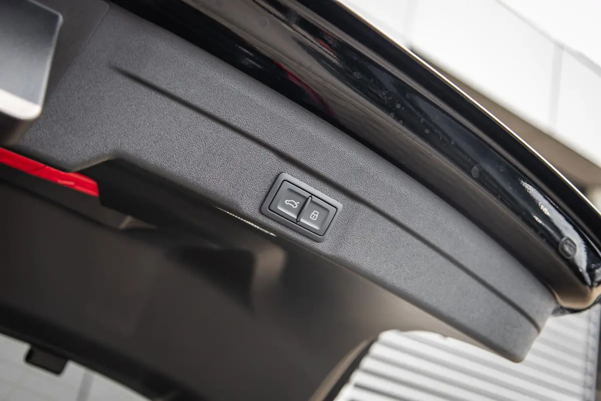 Limousine 2.0 367pk quattro S edition Competition | B&O 3D Premium | Carbon Inleg