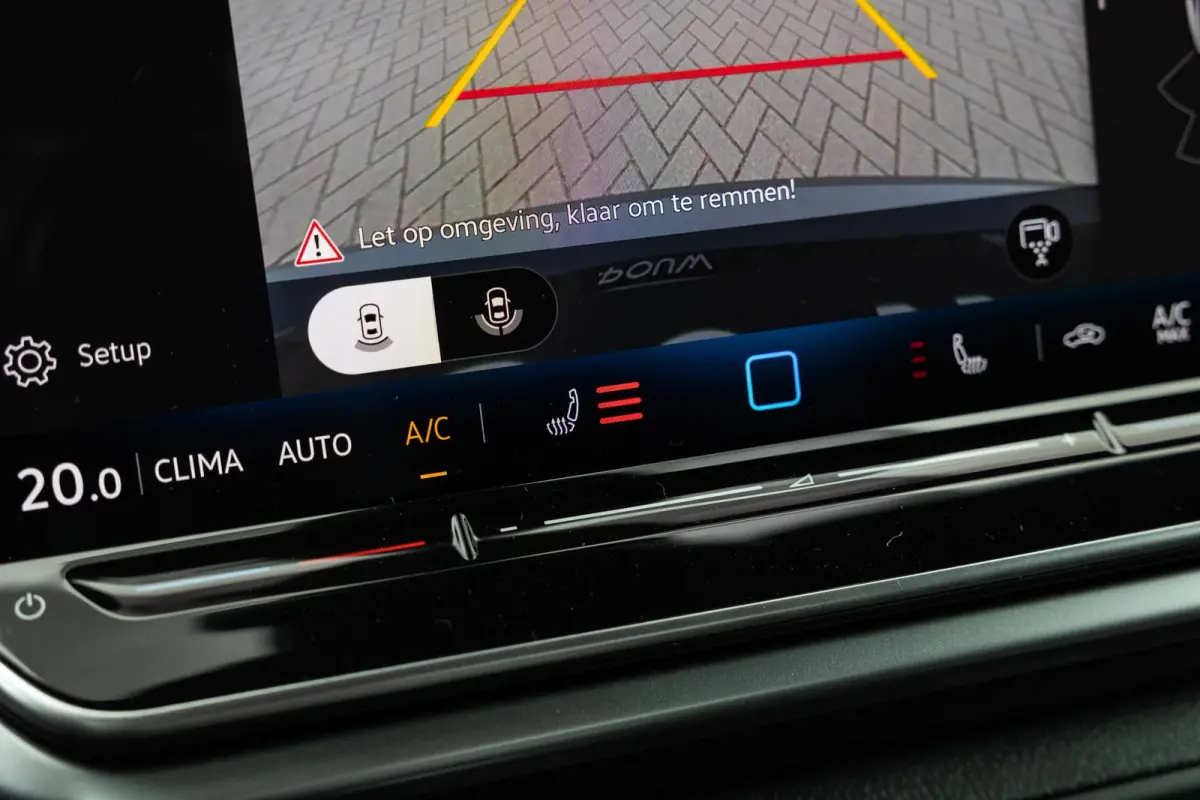 ID.5 286pk Pro Business 77 kWh | Achteruitrijcamera | Black Edition | Stoel-/ Stuurverwarming | Navigatie | 19'' LMV