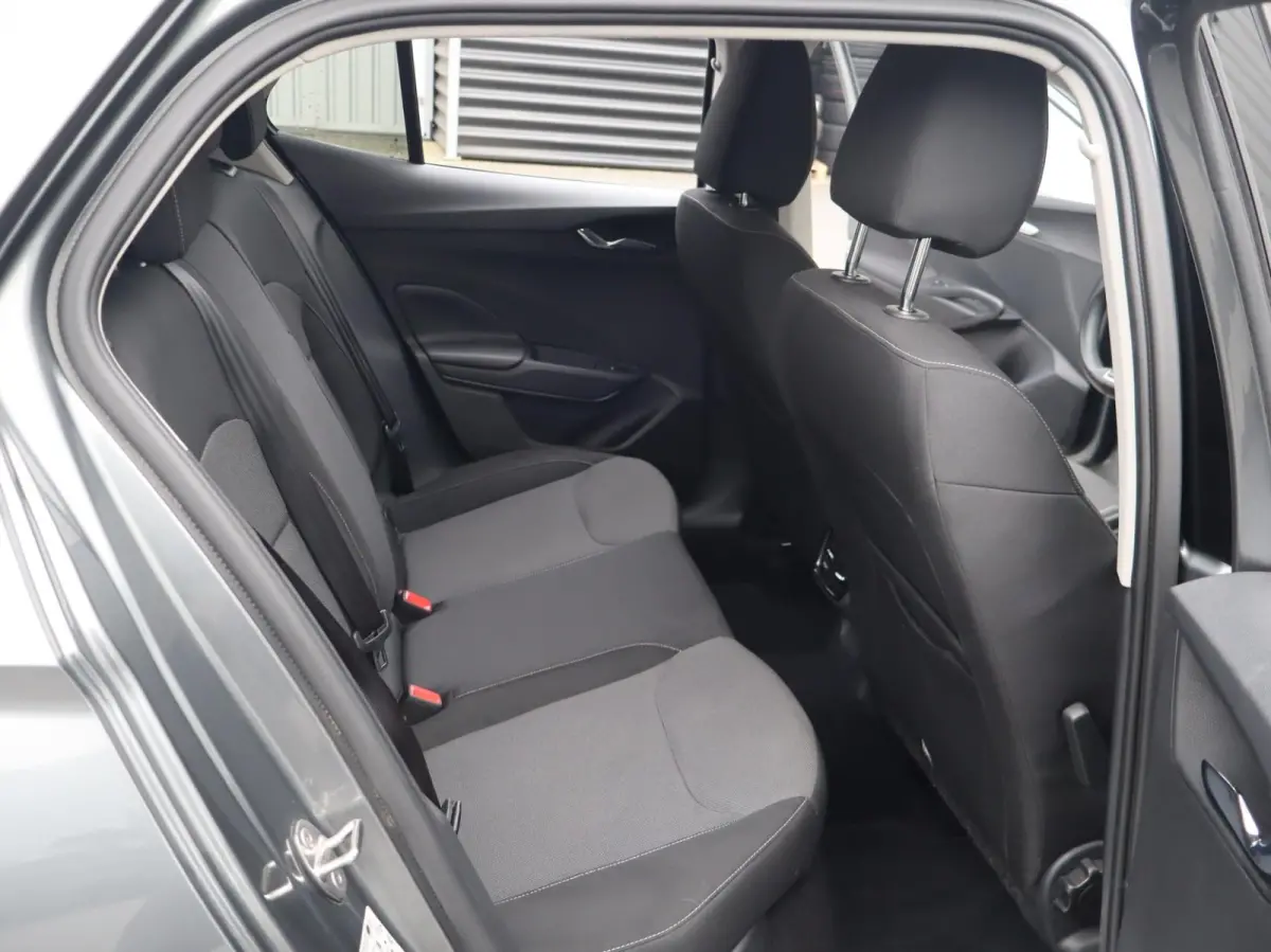 1.0 TSI 95pk Business Edition | Android Auto / Apple CarPlay | Verwarmbare Voorstoelen