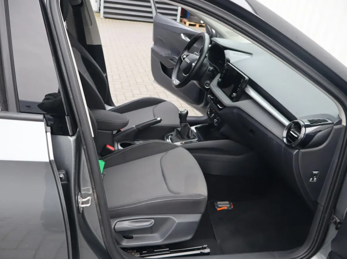 1.0 TSI 95pk Business Edition | Android Auto / Apple CarPlay | Verwarmbare Voorstoelen