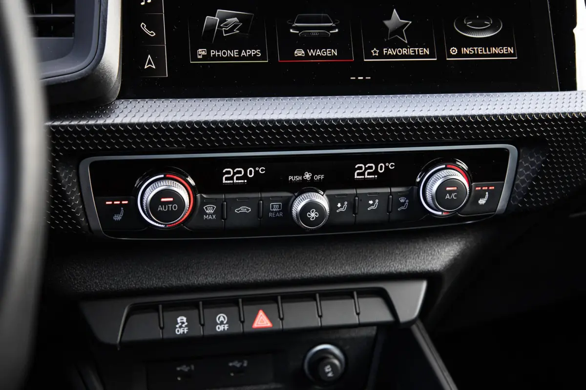 30 TFSI 115pk S-tronic Advanced Edition | Smartphone Interface | Stoelverwarming | LED Verlichting